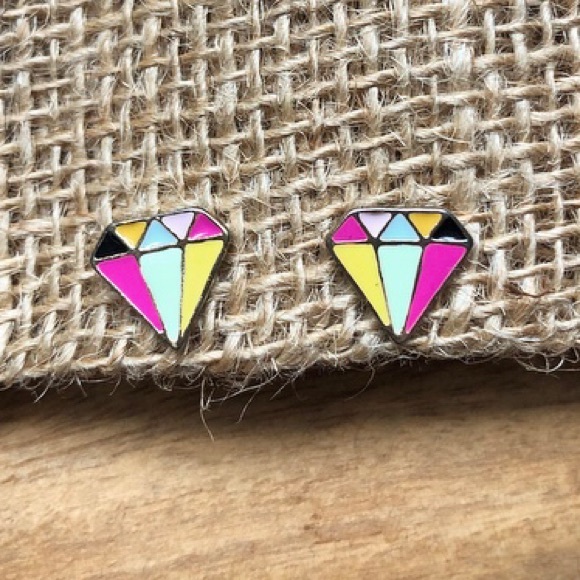 💎 Funky Diamond Silhouette Earring Studs - Picture 1 of 3